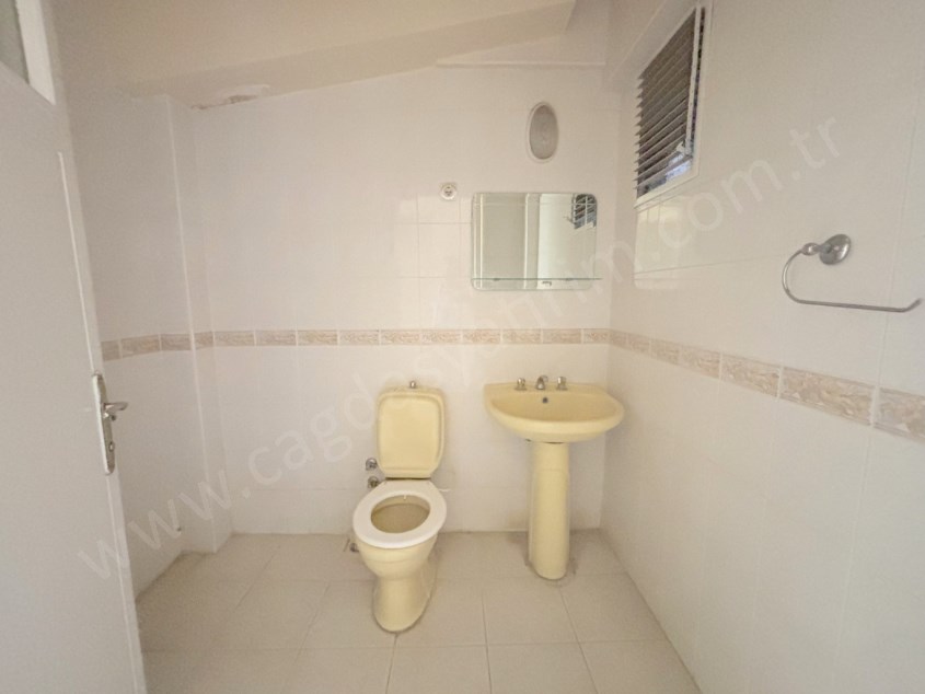 ÇAĞDAŞ TAN KIZILAY MİTHATPAŞA DA KİRALIK ÖN CEPHE 3+1 OFİS