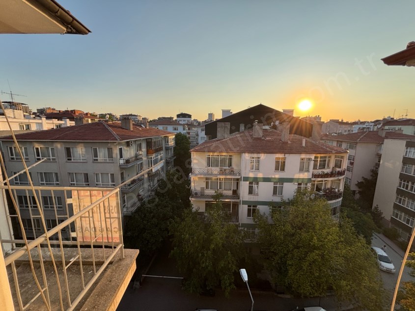 ÇAĞDAŞ TAN KOLEJ METROSUNA 5. BİNA DA KATTA 2+1 KİRALIK DAİRE