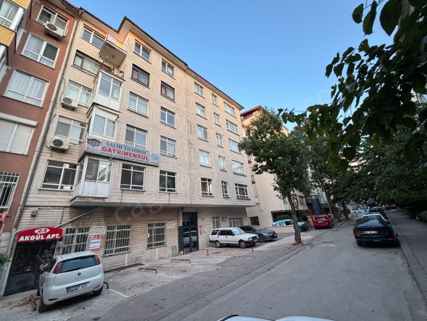 ÇAĞDAŞ TAN KOLEJ METROSUNA 5. BİNA DA KATTA 2+1 KİRALIK DAİRE
