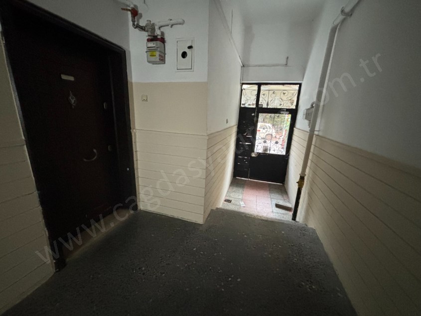 ÇAĞDAŞ TAN KOLEJ METROSUNA 5. BİNA DA KATTA 2+1 KİRALIK DAİRE