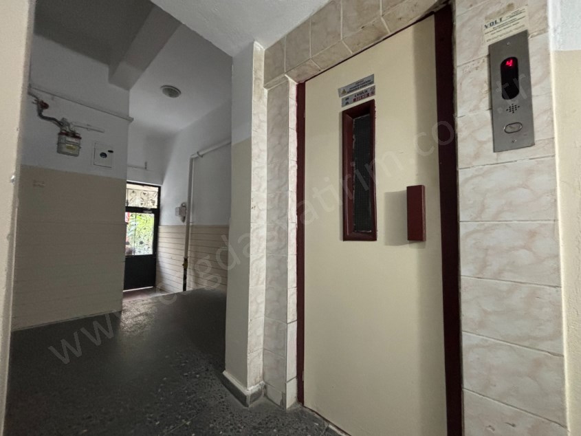 ÇAĞDAŞ TAN KOLEJ METROSUNA 5. BİNA DA KATTA 2+1 KİRALIK DAİRE