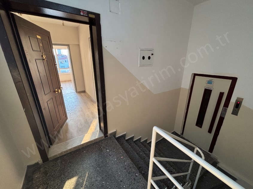 ÇAĞDAŞ TAN KOLEJ METROSUNA 5. BİNA DA KATTA 2+1 KİRALIK DAİRE