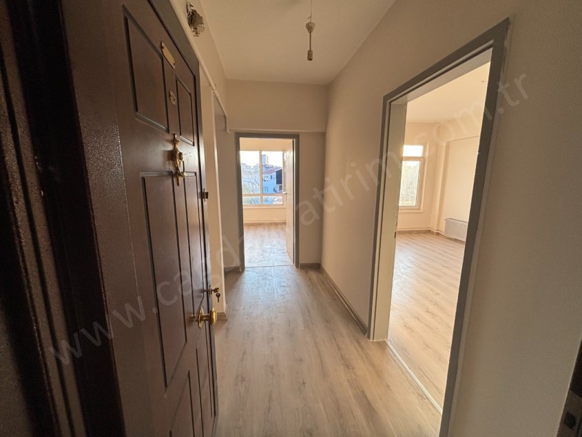 ÇAĞDAŞ TAN KOLEJ METROSUNA 5. BİNA DA KATTA 2+1 KİRALIK DAİRE