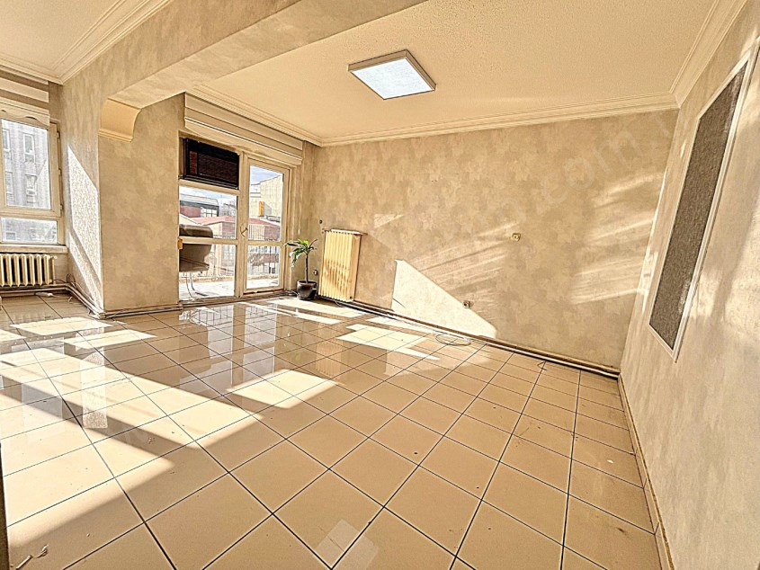 ÇAĞDAŞ TAN KIZILAY MİTHATPAŞA DA KİRALIK DAİRE