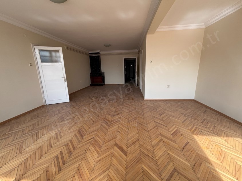 ÇAĞDAŞ TAN KIZILAY, MİTHATPAŞA CAD. ÜZERİNDE KİRALIK 2+1 BÜYÜK OFİS