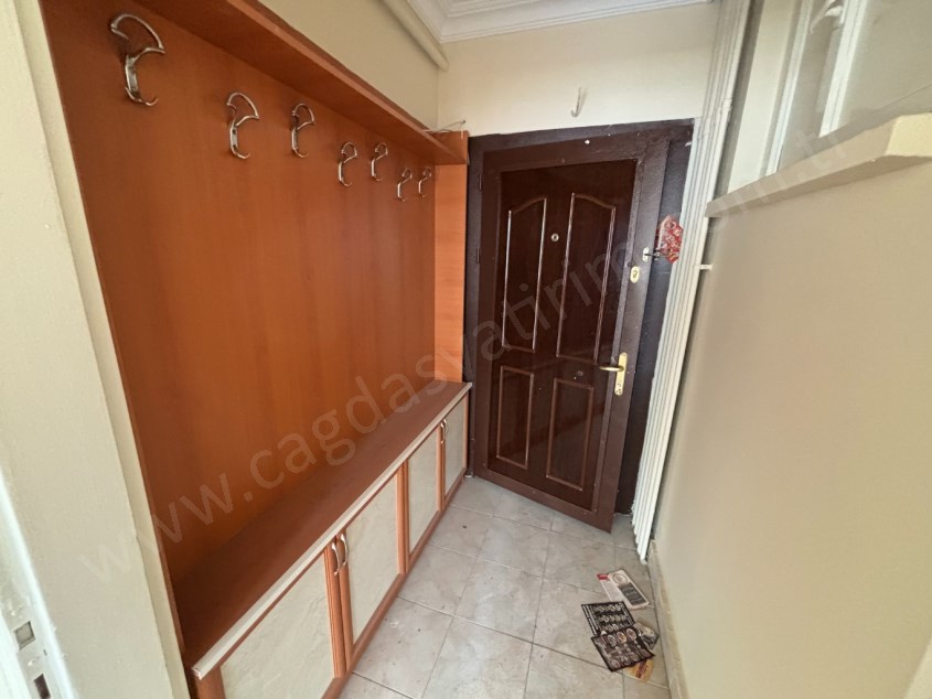 ÇAĞDAŞ TAN KIZILAY, MİTHATPAŞA CAD. ÜZERİNDE KİRALIK 2+1 BÜYÜK OFİS