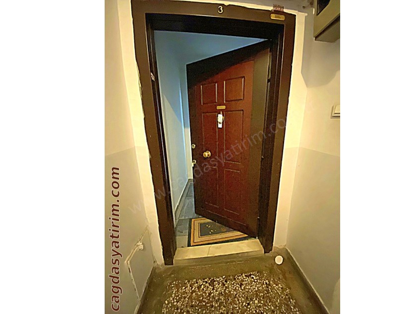 ÇAĞDAŞ TAN KIZILAY, MİTHATPAŞA CAD. ÜZERİNDE KİRALIK 2+1 BÜYÜK OFİS