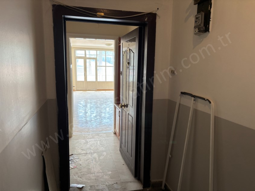 ÇAĞDAŞ TAN KIZILAY, MİTHATPAŞA CAD. ÜZERİNDE KİRALIK 2+1 BÜYÜK OFİS