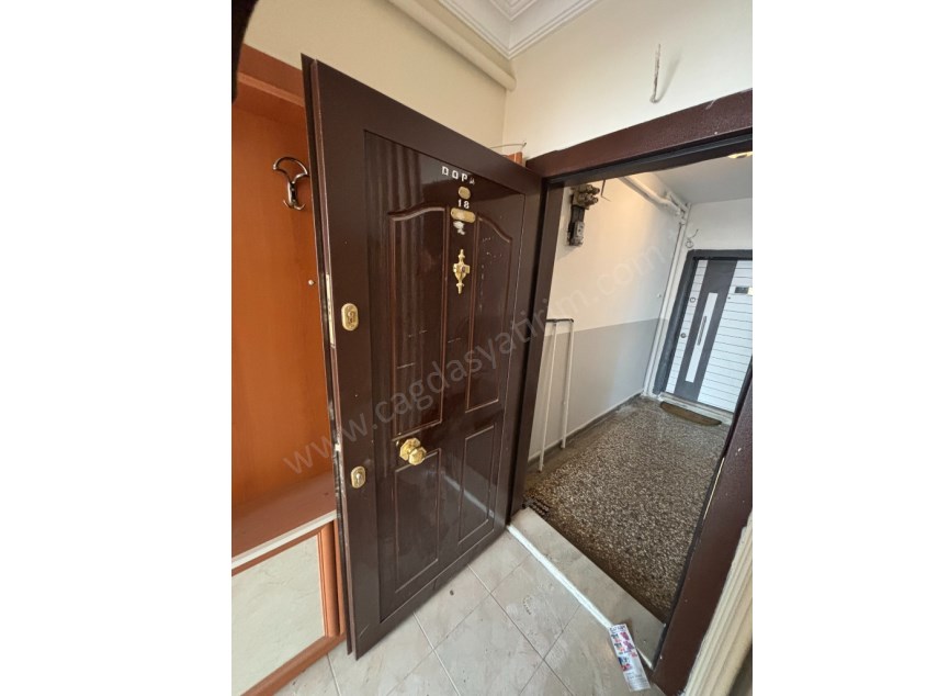 ÇAĞDAŞ TAN KIZILAY, MİTHATPAŞA CAD. ÜZERİNDE KİRALIK 2+1 BÜYÜK OFİS
