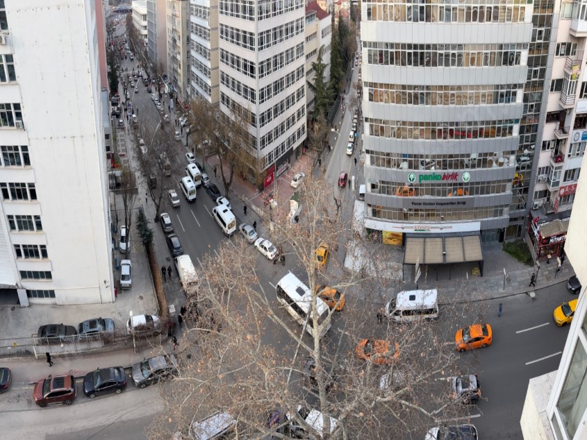 ÇAĞDAŞ TAN SATILIK KIZILAY DA 350M2 AÇIK ALAN İŞYERİ