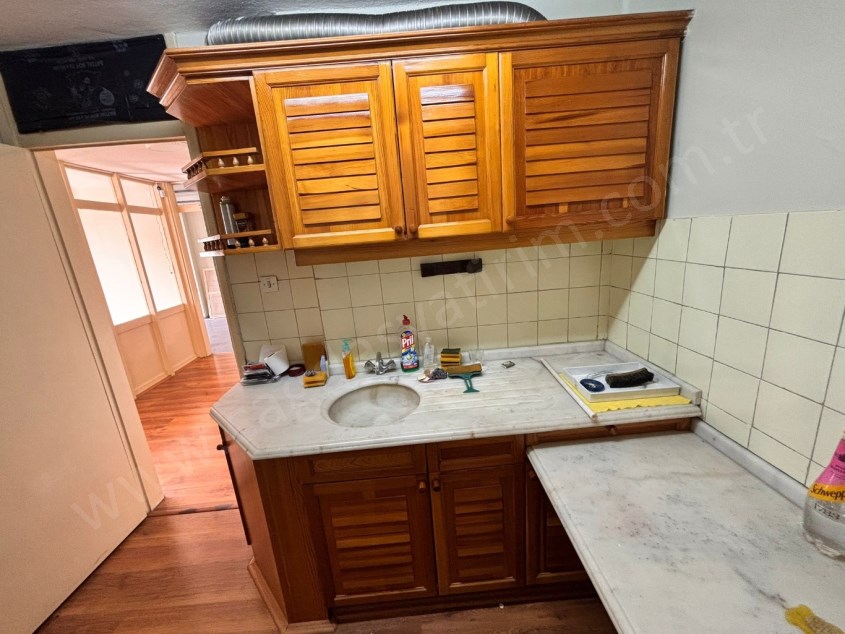 ÇAĞDAŞ TAN KİRALIK MİTHATPAŞA CAD. ÜZERİNDE ÖN CEPHE 2+1 OFİS