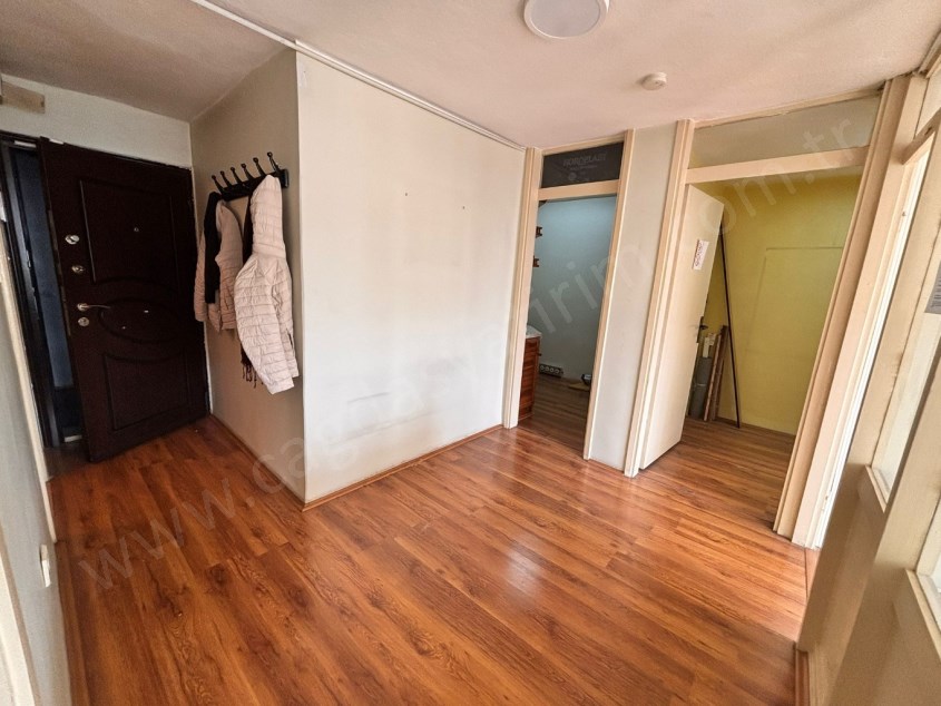 ÇAĞDAŞ TAN KİRALIK MİTHATPAŞA CAD. ÜZERİNDE ÖN CEPHE 2+1 OFİS