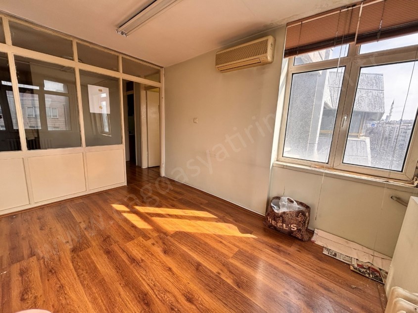 ÇAĞDAŞ TAN KİRALIK MİTHATPAŞA CAD. ÜZERİNDE ÖN CEPHE 2+1 OFİS