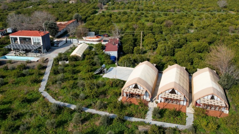 Camikebir Mah. Seferihisar Satılık Çiftlik |  8+ Oda | 600M2 2.000.000€  Krediye Uygun  | Komple Bina | Klima | 13 Banyo | 12 Yatak Odası Resim-5