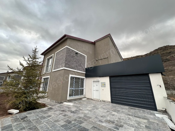 Abdallar Mah-Karayün Köyü. Sivas Satılık Villa |  5+1 Oda | 350M2 8.000.000Tl | Doğalgaz(Kombi) Resim-1