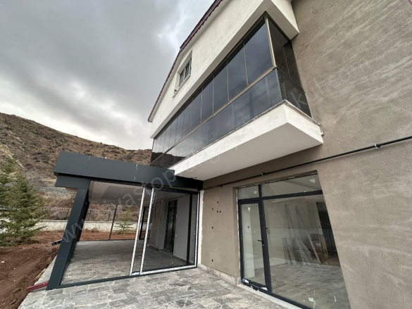 Abdallar Mah-Karayün Köyü. Sivas Satılık Villa |  5+1 Oda | 350M2 8.000.000Tl | Doğalgaz(Kombi) Resim-2