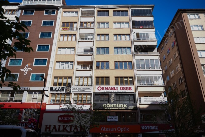 Örtülüpınar Mah. Sivas Satılık Daire |  3+1 Oda | 135M2 4.100.000Tl | 7. Kat | Doğalgaz(Kombi) | 1 Banyo | 1 Yatak Odası Resim-1