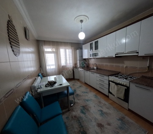 Yeni Mah. Sivas Satılık Daire |  5+1 Oda | 250M2 3.500.000Tl  Krediye Uygun  | 3. Kat | Doğalgaz(Kombi) | 3 Banyo | 4 Yatak Odası Resim-2