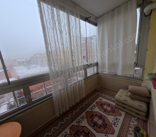 Yeni Mah. Sivas Satılık Daire |  5+1 Oda | 250M2 3.500.000Tl  Krediye Uygun  | 3. Kat | Doğalgaz(Kombi) | 3 Banyo | 4 Yatak Odası Resim-5