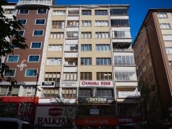 Merkez Örtülüpınar Mah. Satılık Daire 3+1 135 M2 | 7. Kat | Doğalgaz(Kombi) | 1 Banyo | 1 Yatak Odası