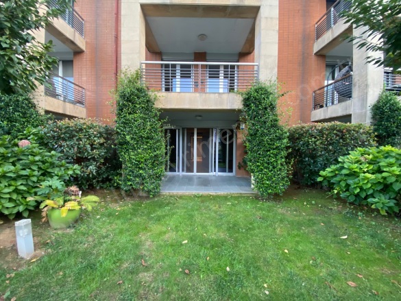 Göktürk Merkez Mah. Eyüpsultan Kiralık Villa |  6+1 Oda | 420M2 Aylık 240.000Tl  Krediye Uygun  | Bahçe Katı | Doğalgaz(Kombi) | 5 Banyo | 6 Yatak Odası Resim-1