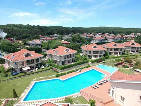 Dnz A Ş Tek Yetkili Göktürk Tam Müstakil Bahçli Fourlexs Villa 6+1 Satılık Ev Eyüpsultan Merkez Mah