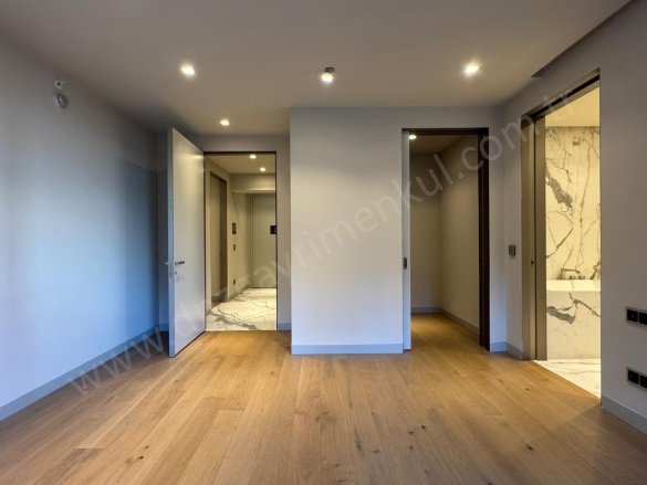 Teşvikiye Mah. Şişli Satılık Daire |  3+1 Oda | 341M2 75.000.000Tl  Krediye Uygun  | 1. Kat | Merkezi Isınma(Pay Ölçer) | 3 Banyo | 3 Yatak Odası Resim-4