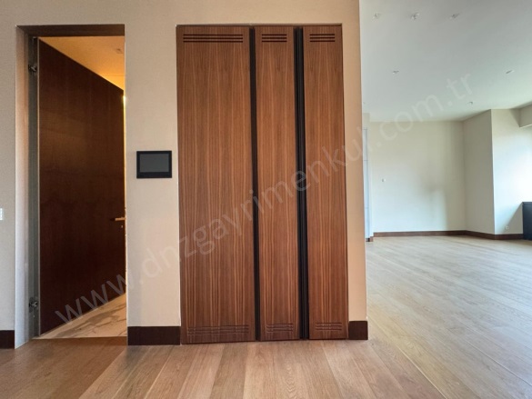 Teşvikiye Mah. Şişli Satılık Daire |  2+1 Oda | 144M2 56.200.000Tl  Krediye Uygun  | Merkezi Isınma(Pay Ölçer) | 2 Banyo | 2 Yatak Odası Resim-1