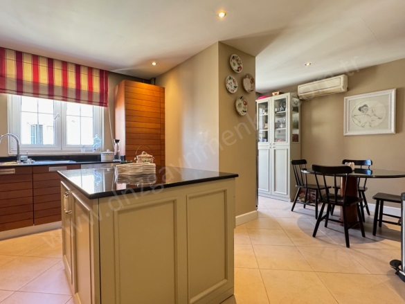 Göktürk Merkez Mah. Eyüpsultan Satılık Daire |  5+2 Oda | 355M2 62.000.000Tl  Krediye Uygun  | 4. Kat | Doğalgaz(Kombi) | 4 Banyo | 5 Yatak Odası Resim-2