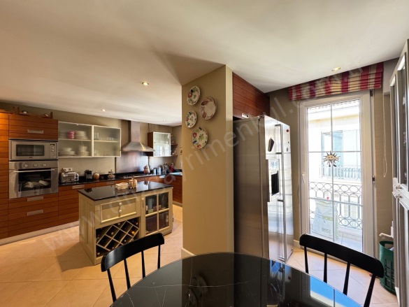 Göktürk Merkez Mah. Eyüpsultan Satılık Daire |  5+2 Oda | 355M2 62.000.000Tl  Krediye Uygun  | 4. Kat | Doğalgaz(Kombi) | 4 Banyo | 5 Yatak Odası Resim-3