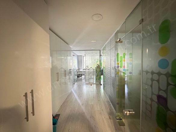 Mecidiyeköy Mah. Şişli Satılık İşyeri |  1 Oda | 528M2 50.000.000Tl  Krediye Uygun  | 3. Kat | Merkezi Isınma(Pay Ölçer) | 2 Banyo Resim-4
