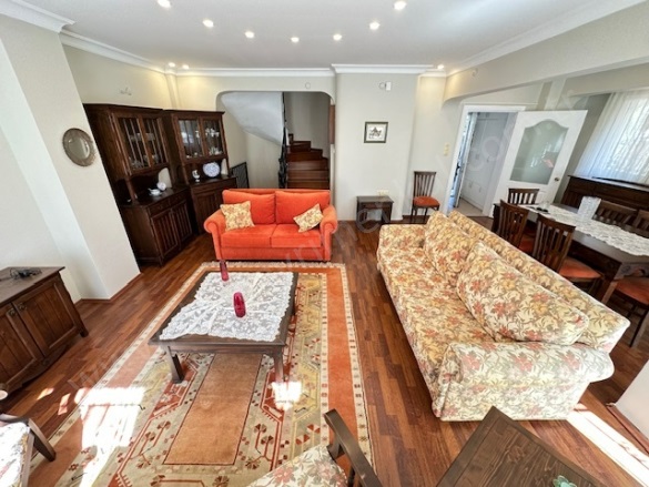 Göktürk Merkez Mah. Eyüpsultan Satılık Villa |  3+2 Oda | 230M2 34.900.000Tl  Krediye Uygun  | Villa | Doğalgaz(Kombi) | 3 Banyo | 3 Yatak Odası Resim-1