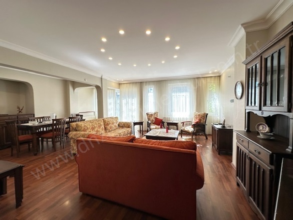 Göktürk Merkez Mah. Eyüpsultan Satılık Villa |  3+2 Oda | 230M2 34.900.000Tl  Krediye Uygun  | Villa | Doğalgaz(Kombi) | 3 Banyo | 3 Yatak Odası Resim-3