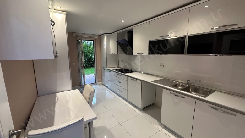Göktürk Merkez Mah. Eyüpsultan Satılık Daire |  3+1 Oda | 160M2 42.000.000Tl  Krediye Uygun  Eşyalı  | Bahçe Katı | Doğalgaz(Kombi) | 3 Banyo | 3 Yatak Odası Resim-5