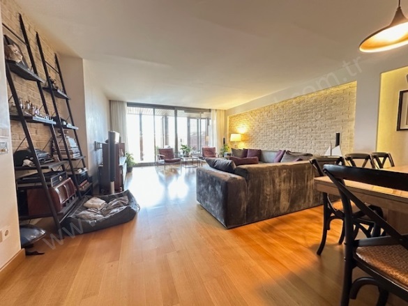 Göktürk Merkez Mah. Eyüpsultan Satılık Daire |  4+1 Oda | 250M2 41.750.000Tl  Krediye Uygun  | Çatı Dubleksi | Doğalgaz(Kombi) | 3 Banyo | 4 Yatak Odası Resim-1