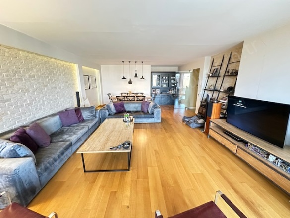 Göktürk Merkez Mah. Eyüpsultan Satılık Daire |  4+1 Oda | 250M2 41.750.000Tl  Krediye Uygun  | Çatı Dubleksi | Doğalgaz(Kombi) | 3 Banyo | 4 Yatak Odası Resim-4