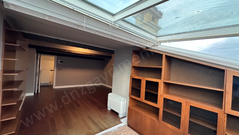 Göktürk Merkez Mah. Eyüpsultan Satılık Villa |  5+2 Oda | 385M2 90.000.000Tl  Krediye Uygun  | Villa | Doğalgaz(Kombi) | 4 Banyo | 5 Yatak Odası Resim-1