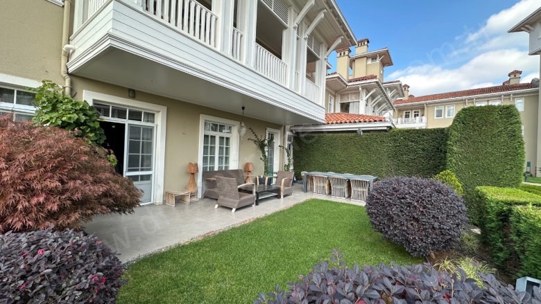 Göktürk Merkez Mah. Eyüpsultan Satılık Daire |  3.5+1 Oda | 235M2 72.000.000Tl | Bahçe Katı | Merkezi Isınma(Pay Ölçer) | 2 Banyo | 3 Yatak Odası Resim-1