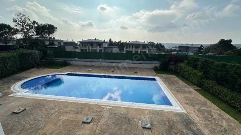 Dnz Gayrimenkul A Ş Kemer Country De Bahçeli 3 5+1 Satılık Daire Eyüpsultan Göktürk Merkez Mah