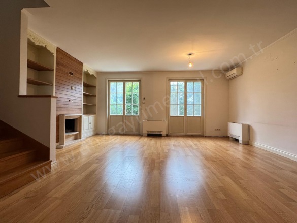 Göktürk Merkez Mah. Eyüpsultan Kiralık Villa |  3+1 Oda | 225M2 Aylık 175.000Tl  Krediye Uygun  | 1. Kat | Merkezi Isınma(Pay Ölçer) | 2 Banyo | 3 Yatak Odası Resim-2