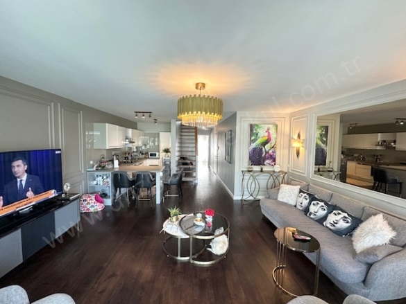 Göktürk Merkez Mah. Eyüpsultan Satılık Daire |  3+2 Oda | 193M2 26.000.000Tl  Krediye Uygun  | Çatı Dubleksi | Merkezi Isınma(Pay Ölçer) | 2 Banyo | 3 Yatak Odası Resim-3