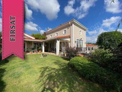 Gölpark Evleri D Tipi Satılık Villa 6+1 Arnavutköy Mavigöl Mah