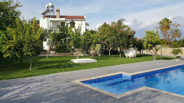 Alsancak  Alsancak---Karava Satılık Villa |  4+2 Oda | 2000M2 1.300.000£ Eşyalı  | Dubleks | Doğalgaz(Kombi) | 5 Banyo | 5 Yatak Odası Resim-1