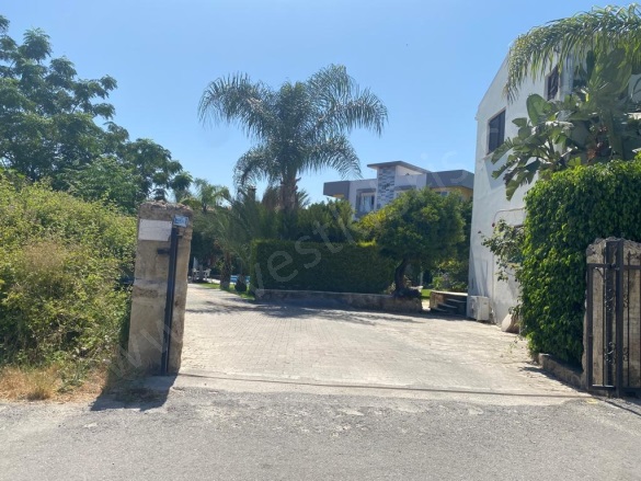 Alsancak  Alsancak---Karava Satılık Villa |  4+2 Oda | 2000M2 1.300.000£ Eşyalı  | Dubleks | Doğalgaz(Kombi) | 5 Banyo | 5 Yatak Odası Resim-4