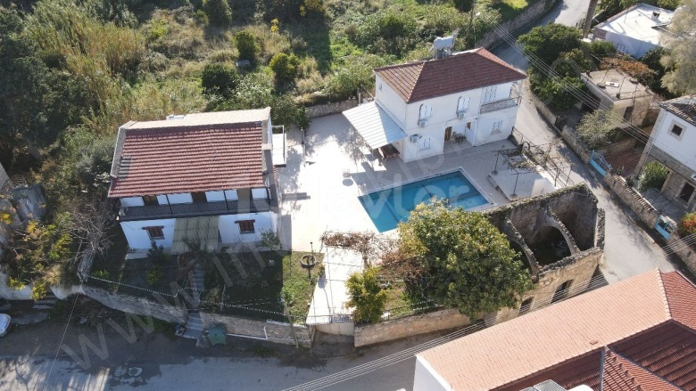 Lapta Lapta---Lapithos Satılık Villa |  6+3 Oda | 850M2 462.500£ Eşyalı  | Dubleks | 3 Banyo | 3 Yatak Odası Resim-1