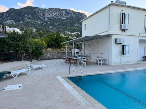 Lapta Lapta---Lapithos Satılık Villa |  6+3 Oda | 850M2 462.500£ Eşyalı  | Dubleks | 3 Banyo | 3 Yatak Odası Resim-2