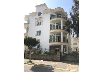 Komple Satılık Bina 6 Adet Daire 500M2 Bodrum Katı Revize Edililebilir Girne---Kyrenia GirneMerkez
