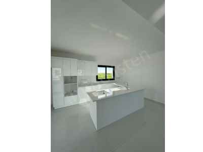 Villa Kaufen In  Zypern, Kktc Gazimagusa (Magusa), Yeni Bogazici, Zentrum , 3+1 Zimmer, 210 m2