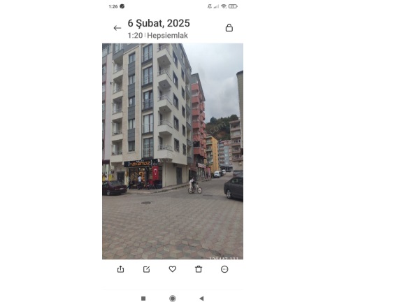 Demirci Mah. Tirebolu Satılık Daire |  3+1 Oda | 135M2 2.950.000Tl  Krediye Uygun  | 4. Kat | Doğalgaz(Kombi) | 2 Banyo | 3 Yatak Odası Resim-2