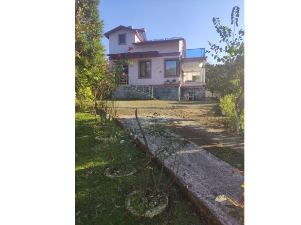 Balçıkbelen Mah. Tirebolu Satılık Villa |  2+1 Oda | 4500M2 9.750.000Tl  Krediye Uygun  Eşyalı  | Kat Kaloriferi | 2 Banyo | 2 Yatak Odası Resim-4